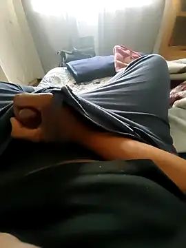 kulliguy online show from November 2025 12:43:02 PM