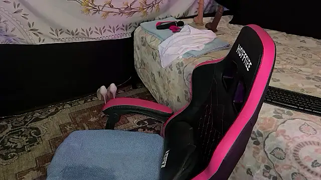 BossMomma0387 online show from October 2025 02:19:01 AM