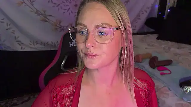 BossMomma0387 online show from October 2025 02:10:01 AM