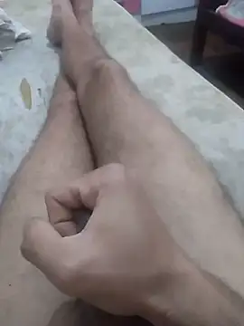 GuilhermeYuree online show from September 2025 04:00:02 AM