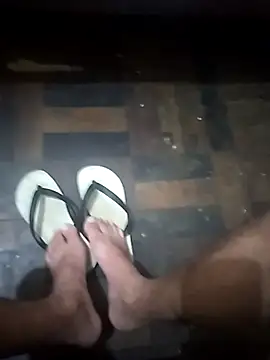 GuilhermeYuree online show from September 2025 05:45:02 PM