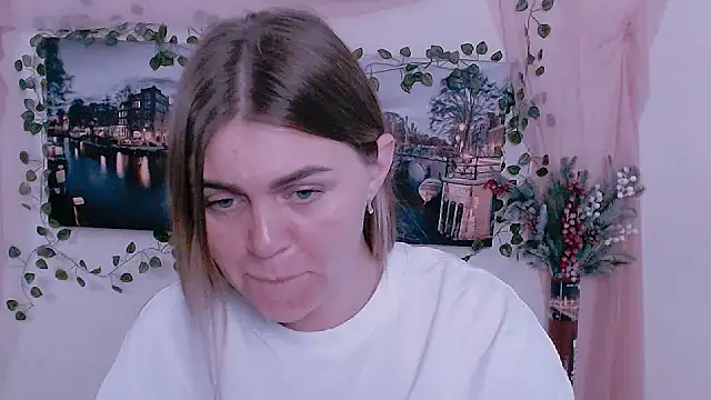 Snapshot of Magic_Katarina_ chatting on November 2025 10:52:02 AM Magic Katarina online show from November 2025 10:52:02 AM