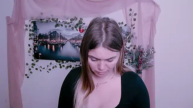 Snapshot of Magic_Katarina_ chatting on November 2025 08:19:01 AM Magic Katarina online show from November 2025 08:19:01 AM