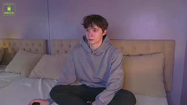 AnthonyHall online show from November 2025 04:44:01 AM