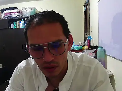 DOBLEWYOSK69G online show from September 2025 05:08:01 AM