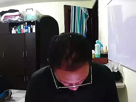 DOBLEWYOSK69G online show from September 2025 10:31:02 PM