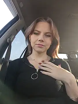 YOURLIKAA online show from December 2025 04:14:01 AM