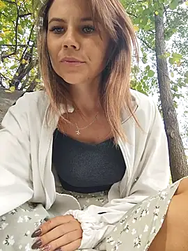 YOURLIKAA online show from September 2025 03:38:02 AM