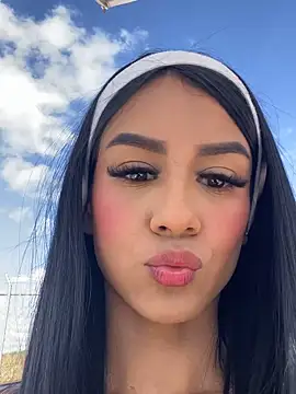 Snapshot of Juliana_Xander chatting on December 2025 02:18:01 PM Juliana Xander online show from December 2025 02:18:01 PM