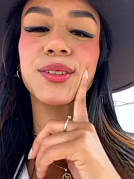 Snapshot of Juliana_Xander chatting on November 2025 02:50:01 PM Juliana Xander online show from November 2025 02:50:01 PM