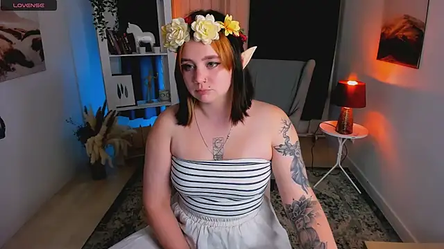 lunaalli online show from September 2025 05:16:02 PM