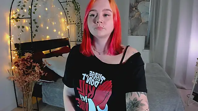 lunaalli online show from April 2026 01:49:01 PM