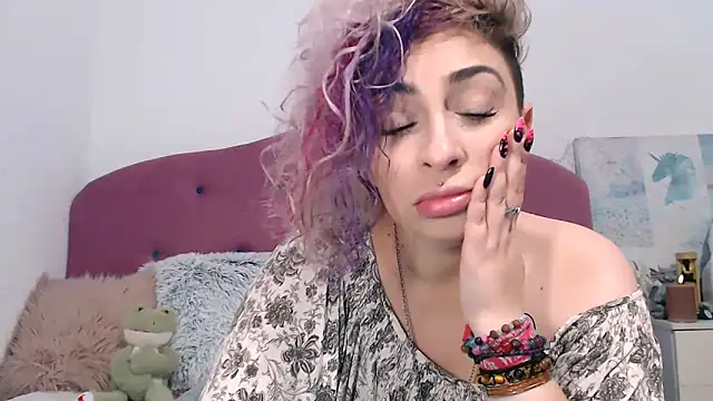 AAARUNY online show from November 2025 01:03:02 PM