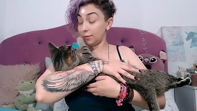 AAARUNY online show from November 2025 09:13:01 AM