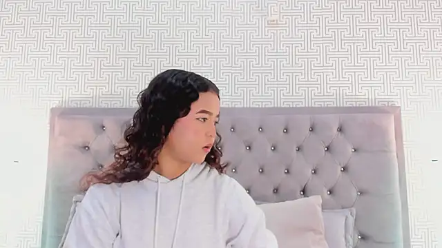 Evaa Lunna  online show from March 2026 08:16:02 PM