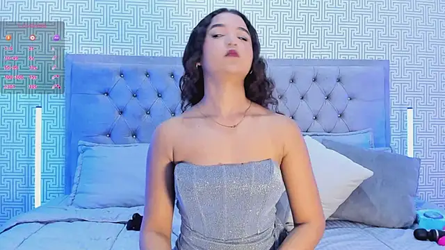 Evaa Lunna  online show from October 2025 08:49:02 PM