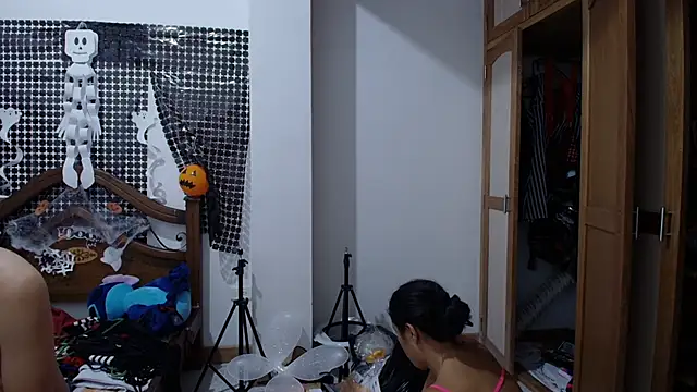 Aria Arthur online show from November 2025 12:54:02 PM