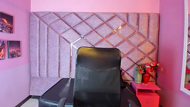 Pamela Squirtt online show from April 2026 01:36:01 PM