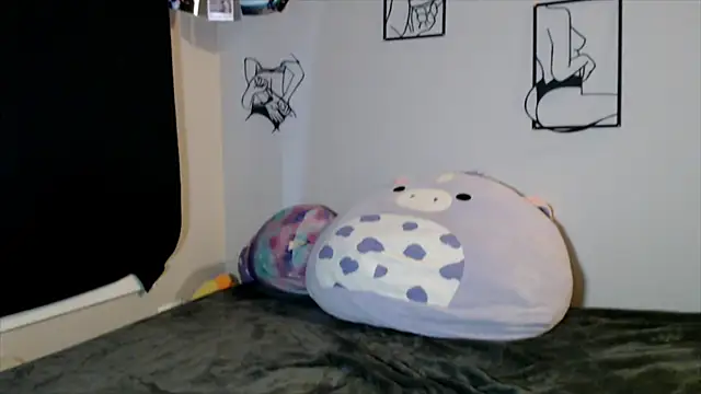 Snapshot of celeste_xxoo chatting on December 2025 02:05:02 PM celeste xxoo online show from December 2025 02:05:02 PM