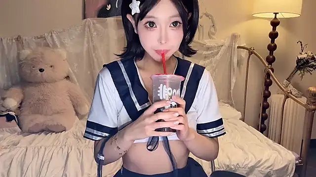 kiraa-0051 online show from November 2025 04:44:02 PM