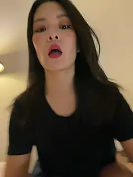 Ninazhang online show from January 2026 05:44:02 AM