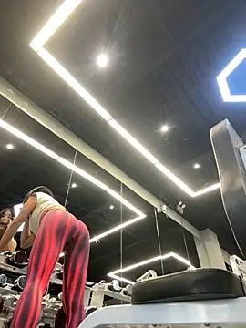 Ninazhang online show from November 2025 03:00:02 AM