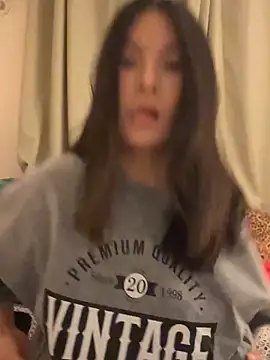 Ninazhang online show from December 2025 01:13:02 PM