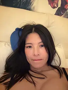 Ninazhang online show from October 2025 01:17:01 AM