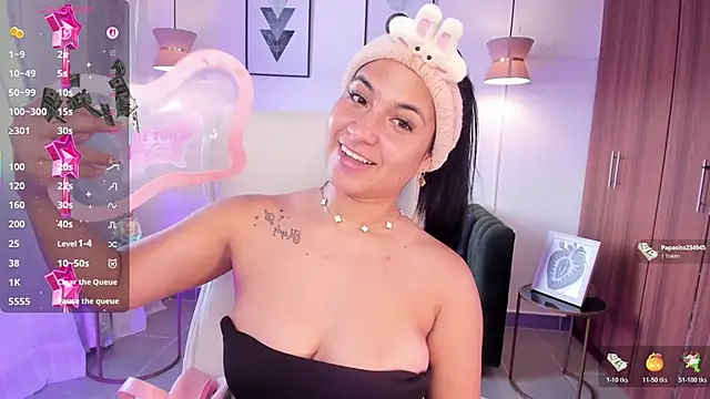 Snapshot of DANDARA_THOM chatting on October 2025 07:47:02 PM DANDARA THOM online show from October 2025 07:47:02 PM