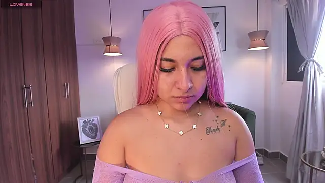 Snapshot of DANDARA_THOM chatting on December 2025 07:12:01 PM DANDARA THOM online show from December 2025 07:12:01 PM