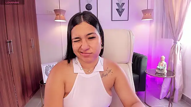 Snapshot of DANDARA_THOM chatting on November 2025 07:08:02 PM DANDARA THOM online show from November 2025 07:08:02 PM