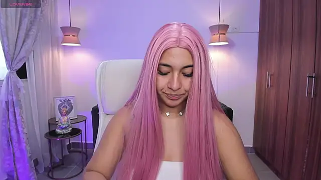 Snapshot of DANDARA_THOM chatting on October 2025 07:24:01 PM DANDARA THOM online show from October 2025 07:24:01 PM