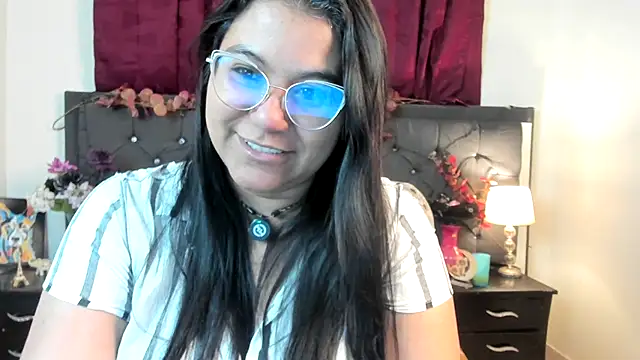 Snapshot of sofia_sorceress5 chatting on December 2025 01:17:01 AM sofia sorceress5 online show from December 2025 01:17:01 AM