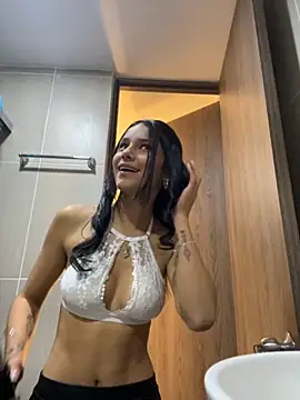 Vaneza G1 online show from November 2025 04:01:01 AM