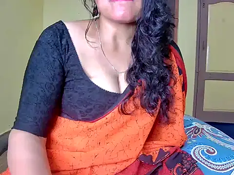 Snapshot of MasTANIYA chatting on October 2025 06:42:02 PM MasTANIYA online show from October 2025 06:42:02 PM