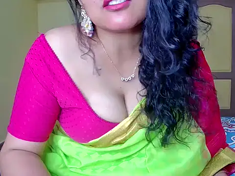 Snapshot of MasTANIYA chatting on October 2025 11:39:02 PM MasTANIYA online show from October 2025 11:39:02 PM