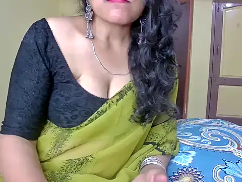 Snapshot of MasTANIYA chatting on October 2025 11:01:01 AM MasTANIYA online show from October 2025 11:01:01 AM