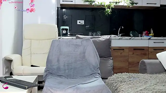 Anna glamlovely online show from March 2026 12:51:02 PM