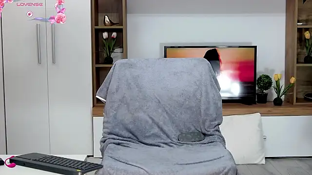 Anna glamlovely online show from March 2026 01:00:01 PM