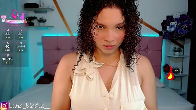 Snapshot of Luna_blackk chatting on November 2025 09:08:01 PM Luna blackk online show from November 2025 09:08:01 PM