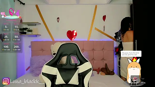 Luna blackk online show from February 2026 09:06:02 PM