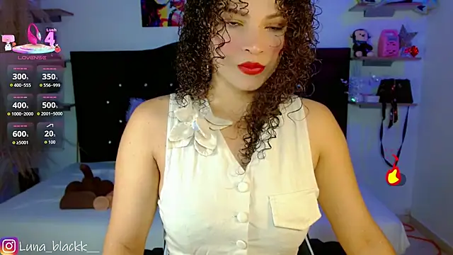 Luna blackk online show from October 2025 09:05:01 PM