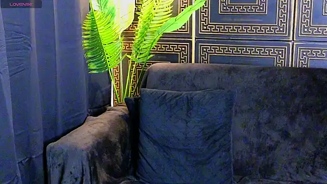 Aelorya online show from December 2025 04:24:02 PM