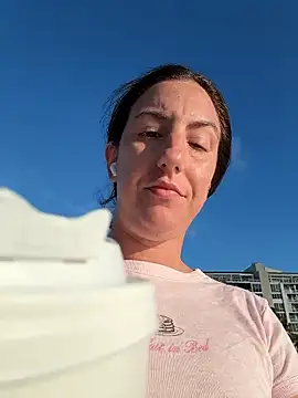 sweetsirenn online show from January 2026 01:18:02 PM