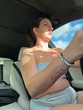 sweetsirenn online show from December 2025 01:05:02 PM