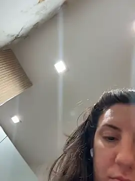 sweetsirenn online show from February 2026 04:14:01 PM