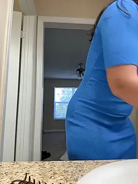 sweetsirenn online show from March 2026 02:46:02 PM