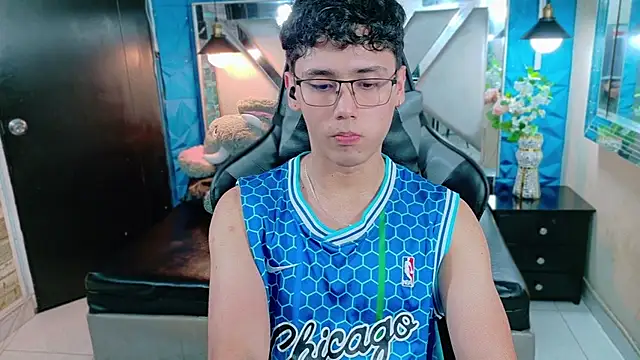 jacobs shelby online show from December 2025 03:52:01 AM