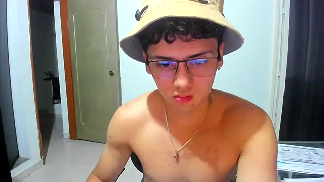 jacobs shelby online show from November 2025 01:00:02 AM