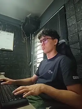 Snapshot of jacobs_shelby chatting on January 2026 10:14:02 PM jacobs shelby online show from January 2026 10:14:02 PM